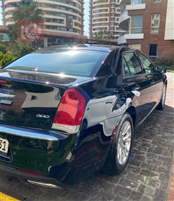 کرایسلەر 300